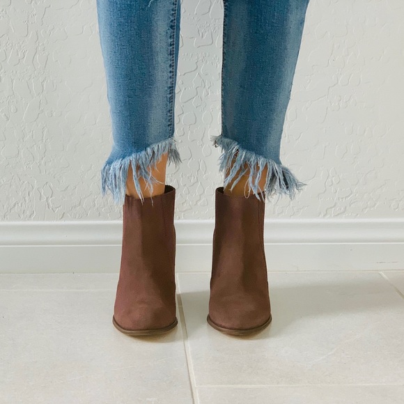 NIB Red Wine Distressed Leather Ankle Boots - Picture 6 of 8